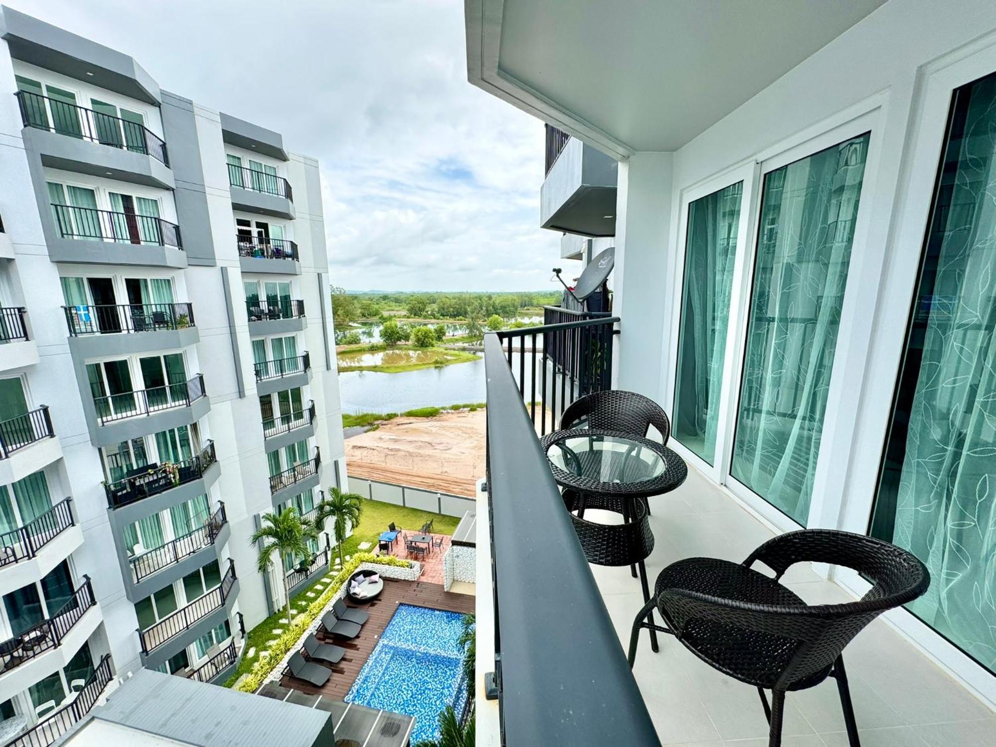 Mantra Beach Condominium Suite 2 - Mae Phim Ban Tha Fat Exteriör bild