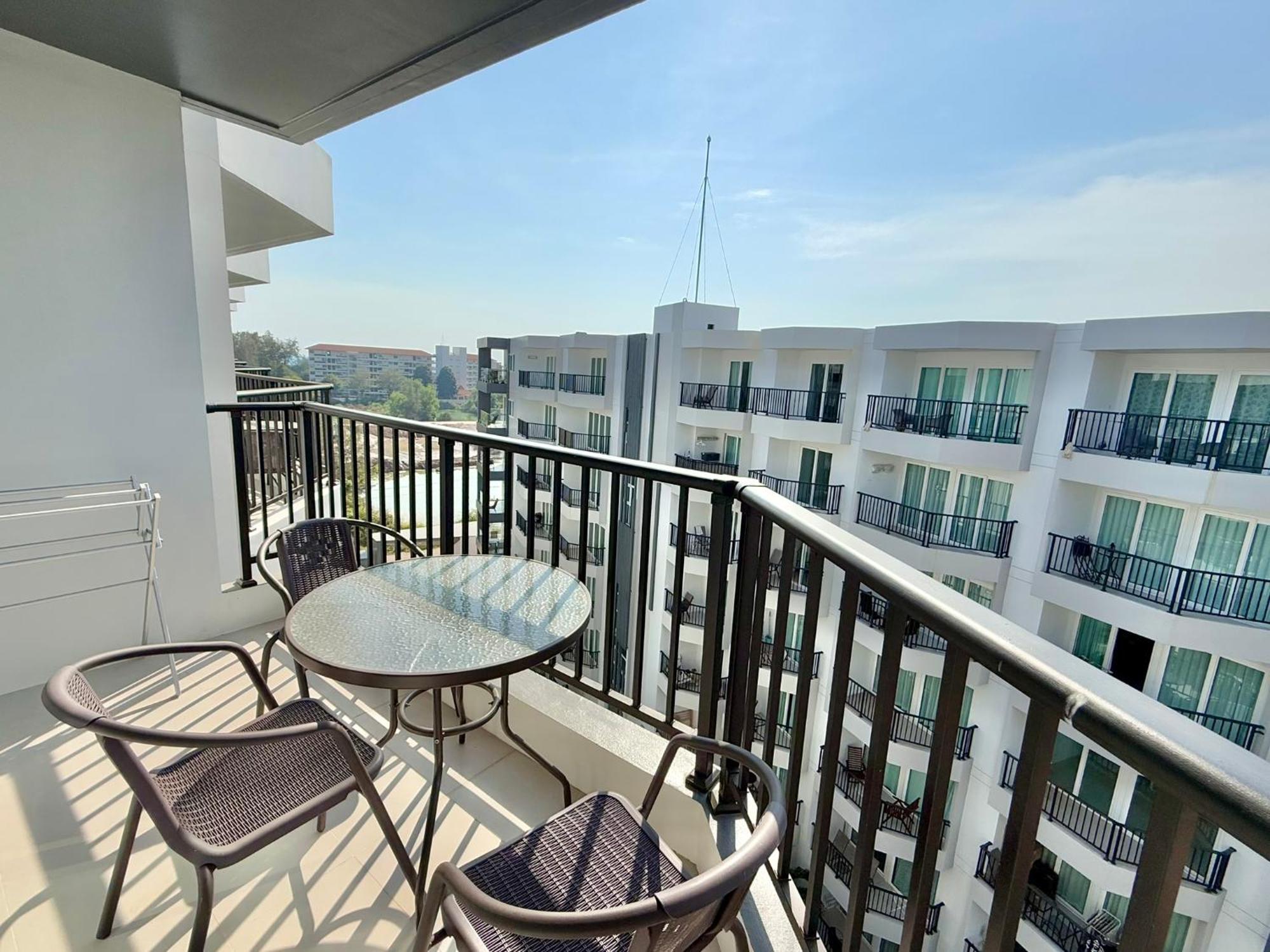 Mantra Beach Condominium Suite 2 - Mae Phim Ban Tha Fat Exteriör bild