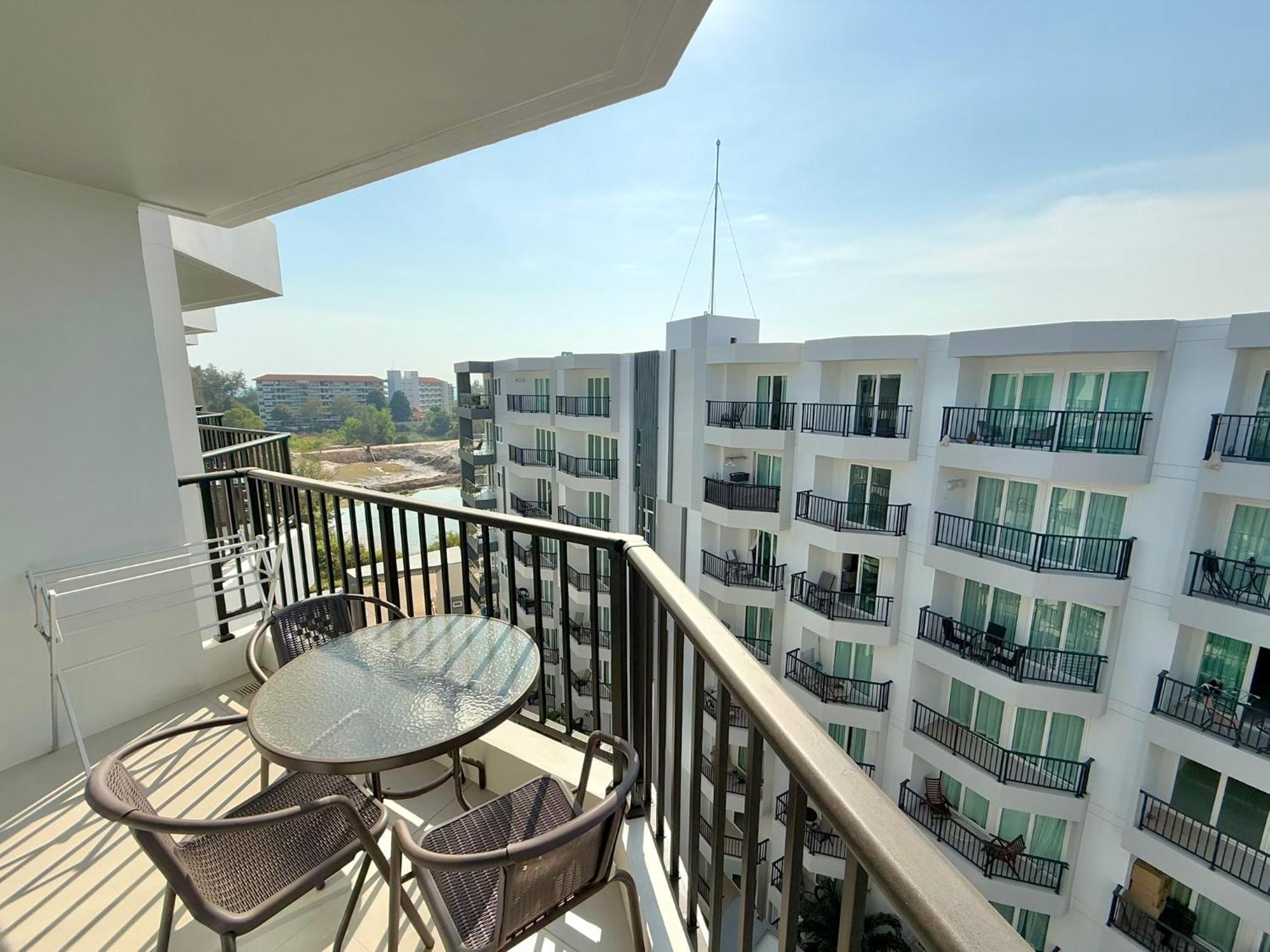Mantra Beach Condominium Suite 2 - Mae Phim Ban Tha Fat Exteriör bild