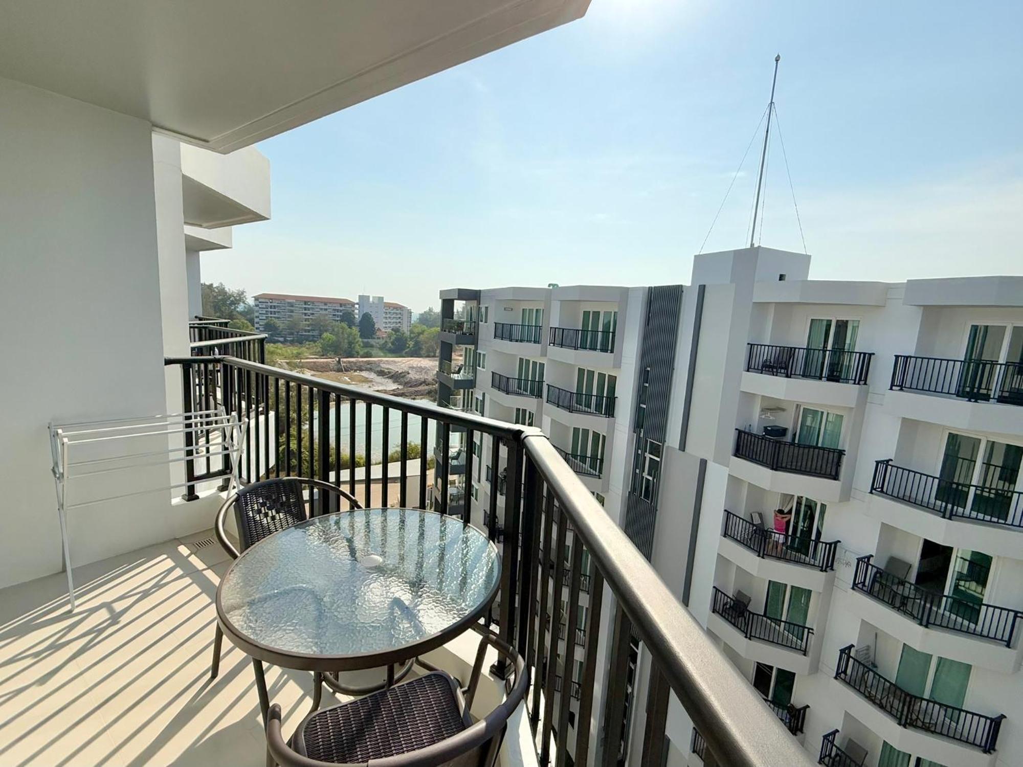 Mantra Beach Condominium Suite 2 - Mae Phim Ban Tha Fat Exteriör bild