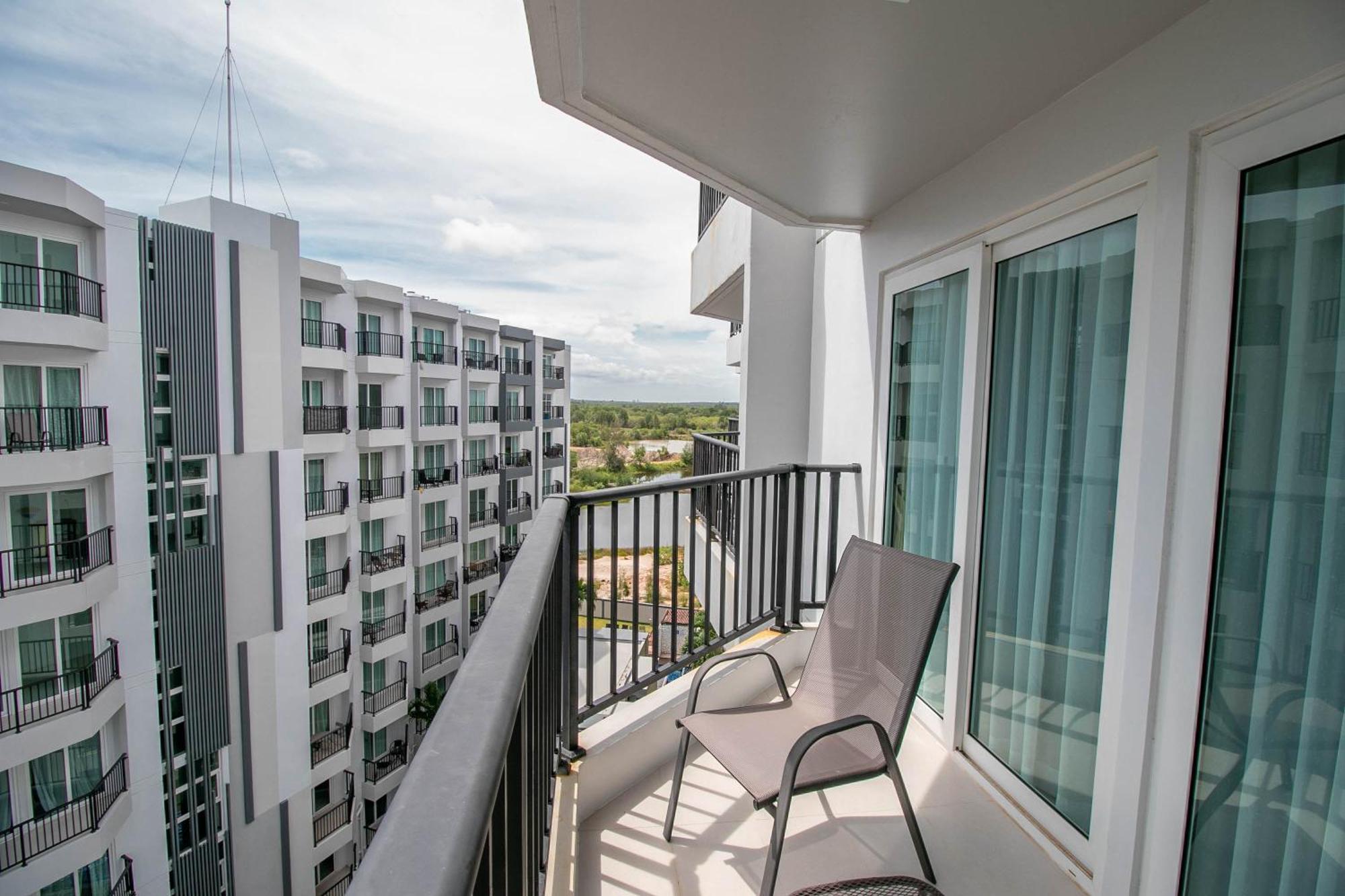 Mantra Beach Condominium Suite 2 - Mae Phim Ban Tha Fat Exteriör bild